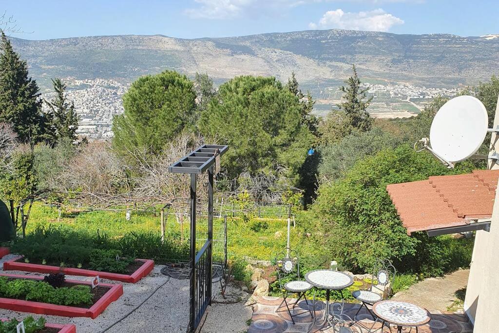 הבית ליד הבוסתן Mikhmannim Екстериор снимка
